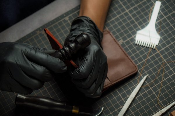 Plongez dans l'univers de la boutique outils cuir idéale